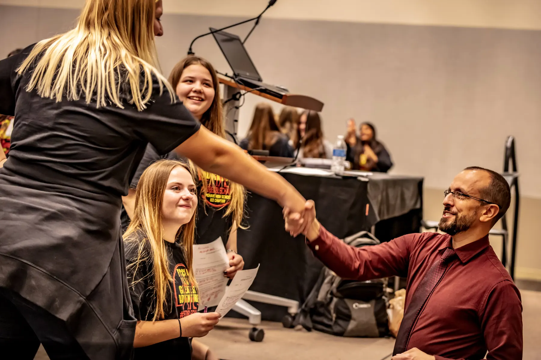 Mike connecting with a student at the Phoenix Convention Center